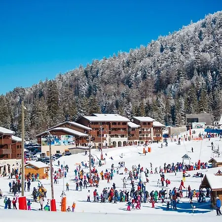 L'echappee Aux Cerfs * Les Rouges-Eaux